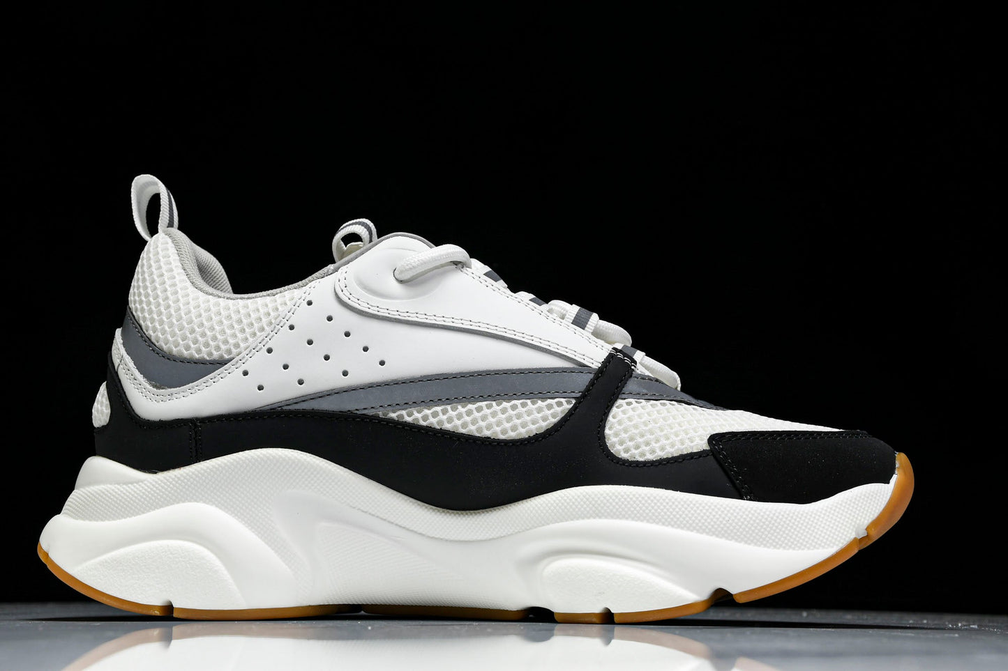 D1or B22 'White Black Gum' - UK 7 / US 8 / EU 41
