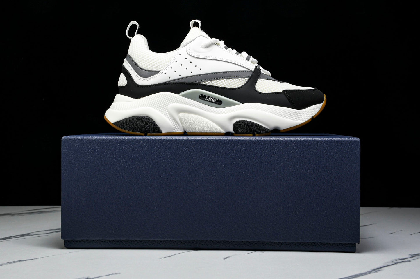D1or B22 'White Black Gum' - UK 7 / US 8 / EU 41