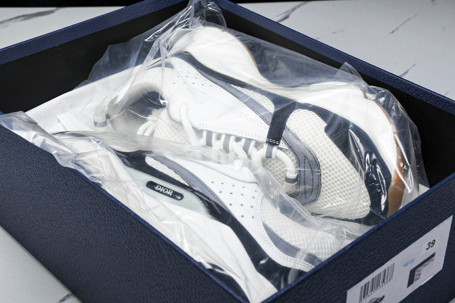 D1or B22 'White Black Gum' - UK 7 / US 8 / EU 41