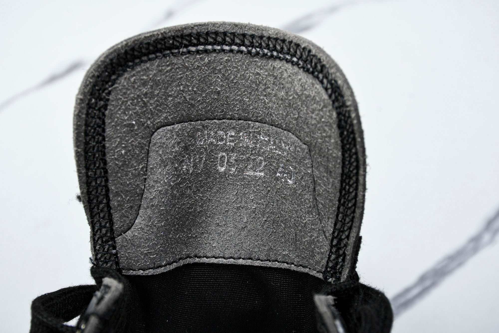 D1or B23 Low ‘Oblique Black’ - UK 9 / US 10 / EU 43