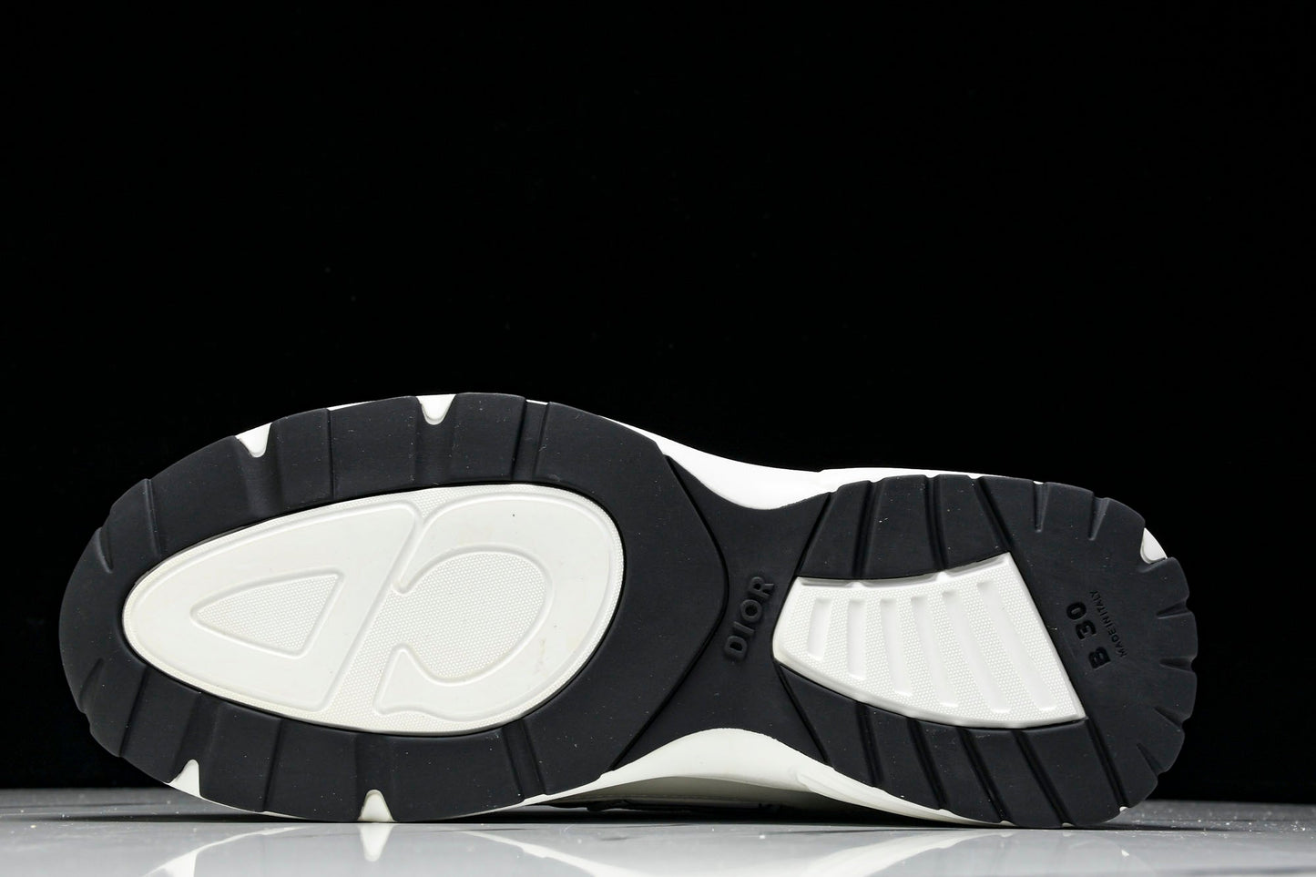 D1or B30 'White Grey 2.0' - UK 10 / US 11 / EU 44