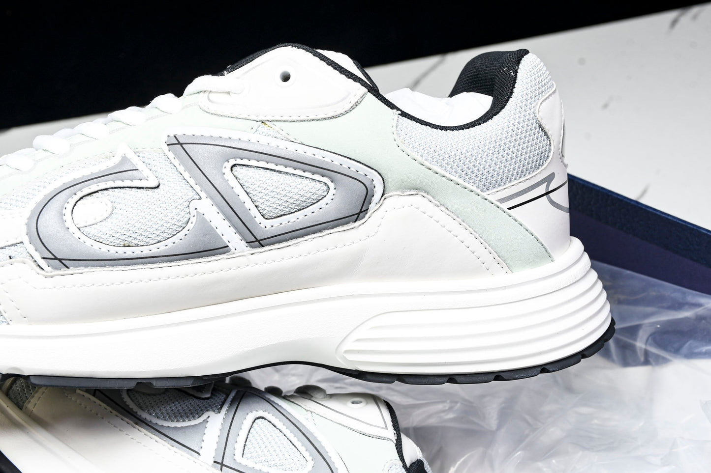 D1or B30 'White Grey 2.0' - UK 10 / US 11 / EU 44