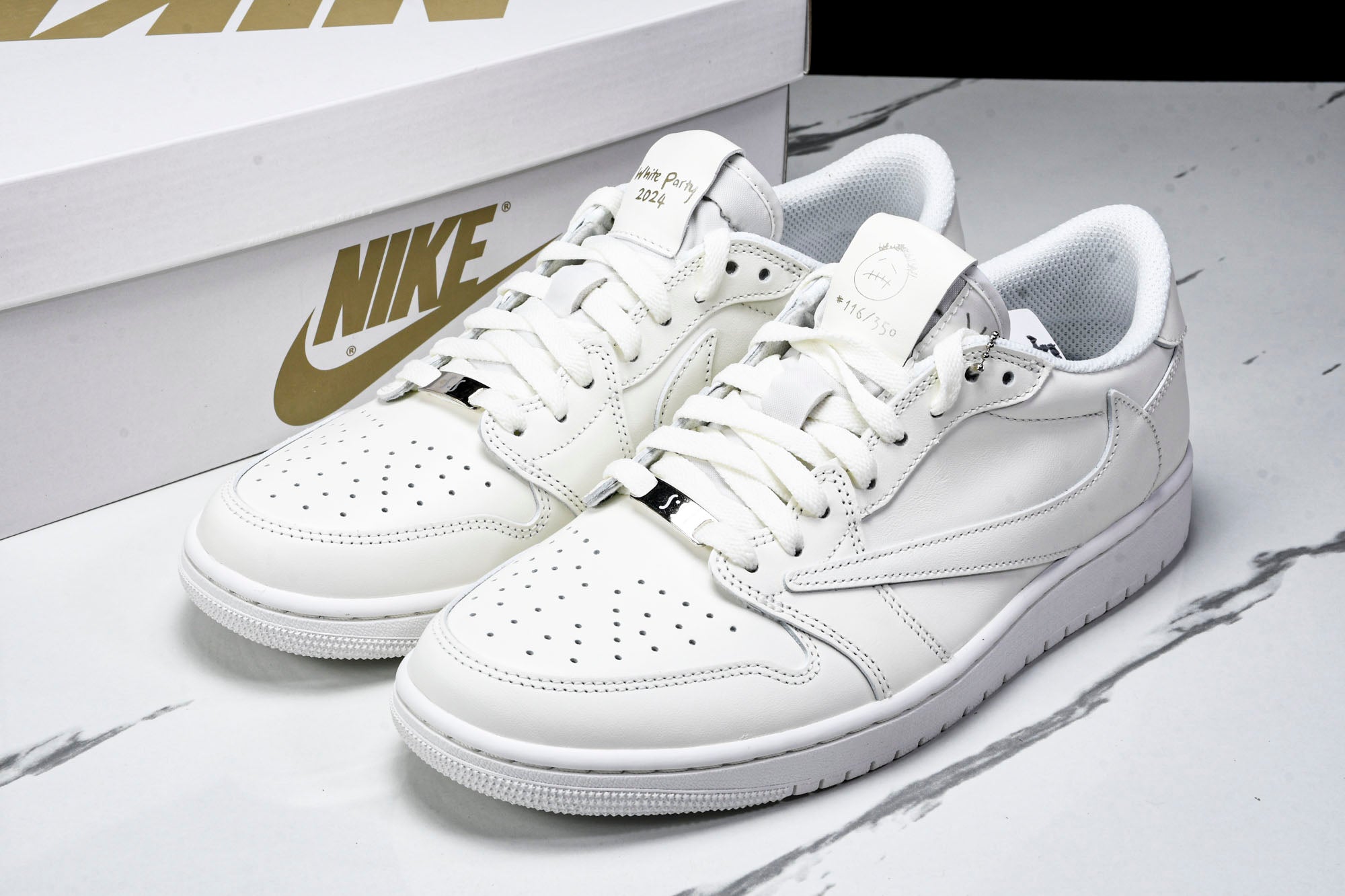 travis scott low white