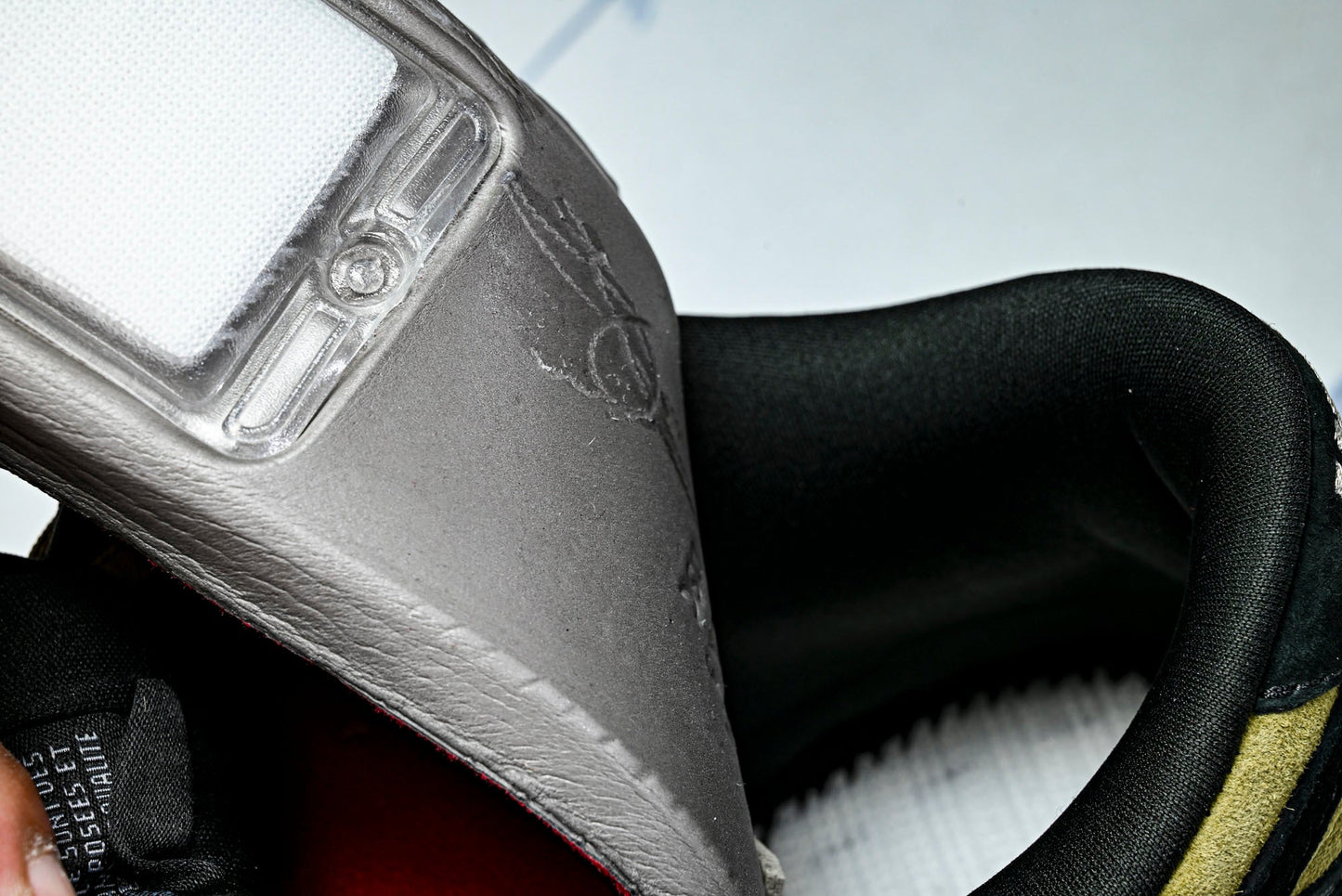 SB Dnk Low x Supreme 94 Camper Green