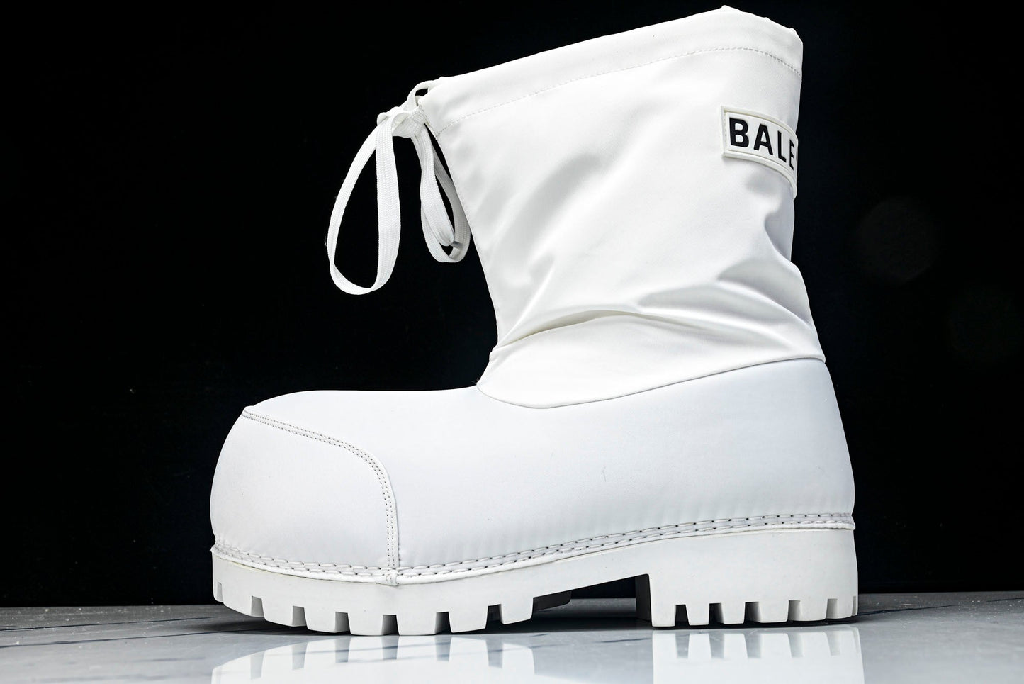Вalenciaga Alaska Low Boot 'White'