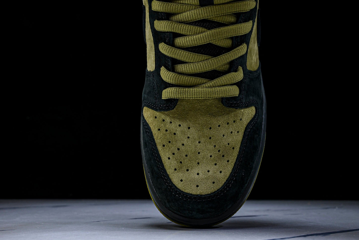 SB Dnk Low x Supreme 94 Camper Green