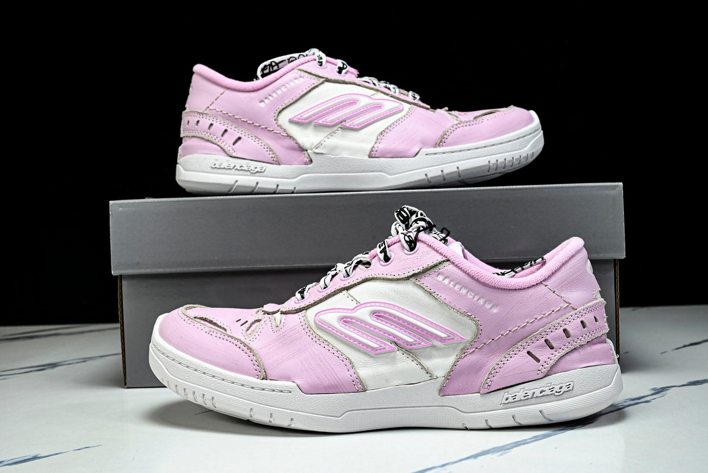 Вalenciaga Hamptons Worn-Out Sneaker 'White Pink'