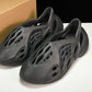 Yzy Foam RNNR 'Onyx'