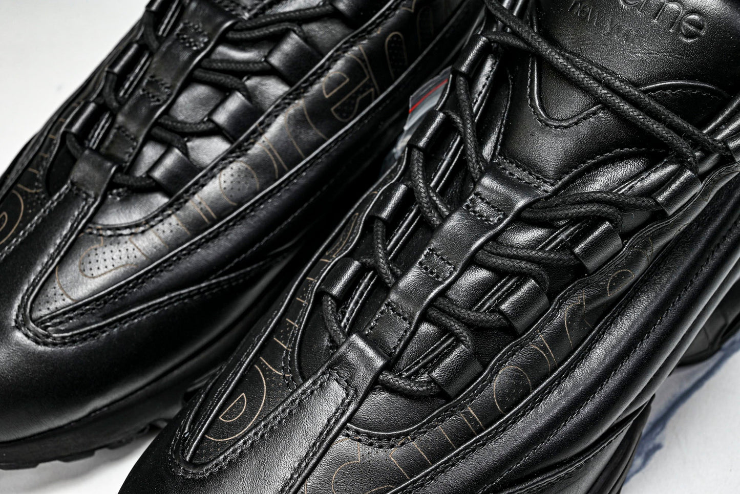Supreme x AM95 Lux 'Black'