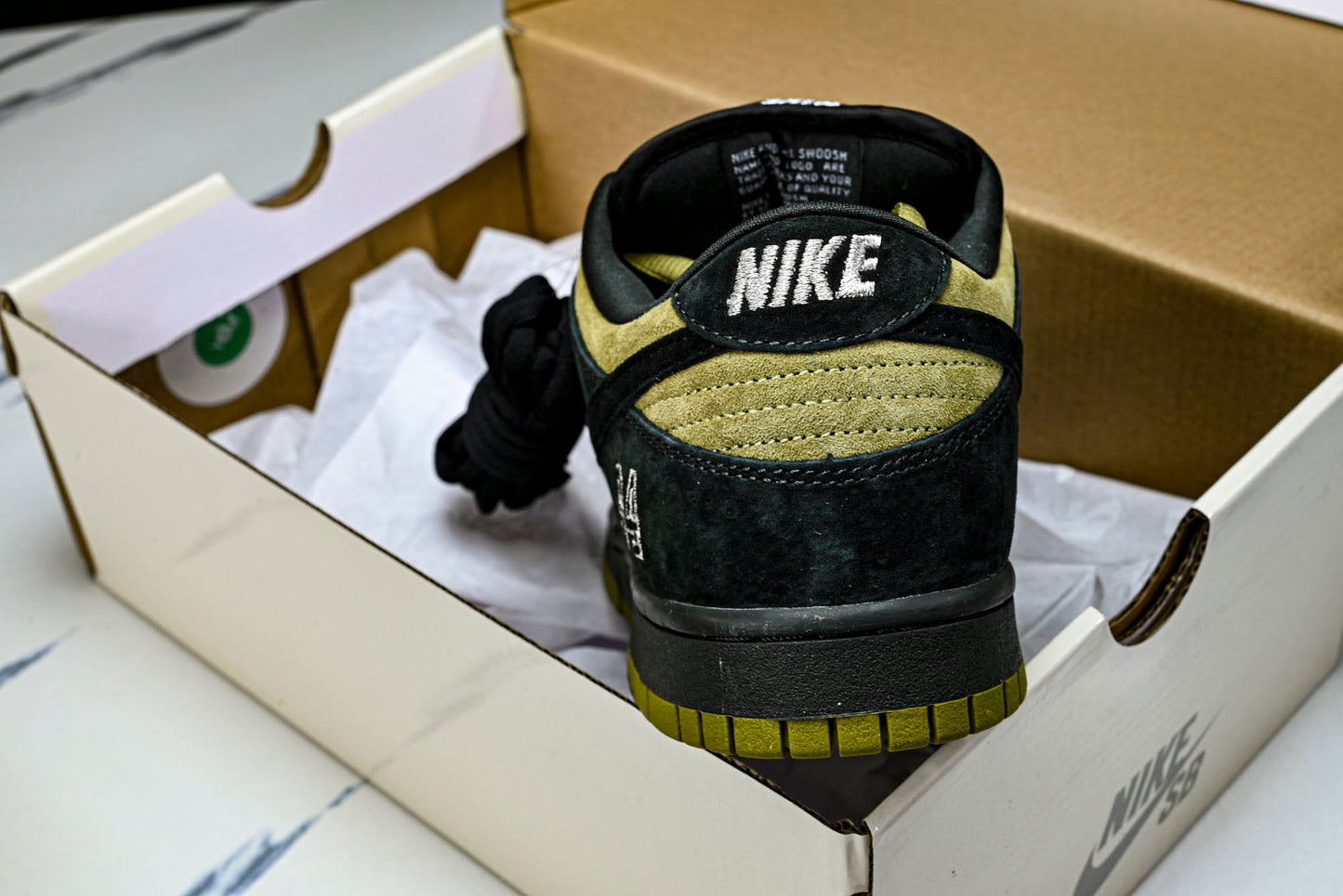 SB Dnk Low x Supreme 94 Camper Green