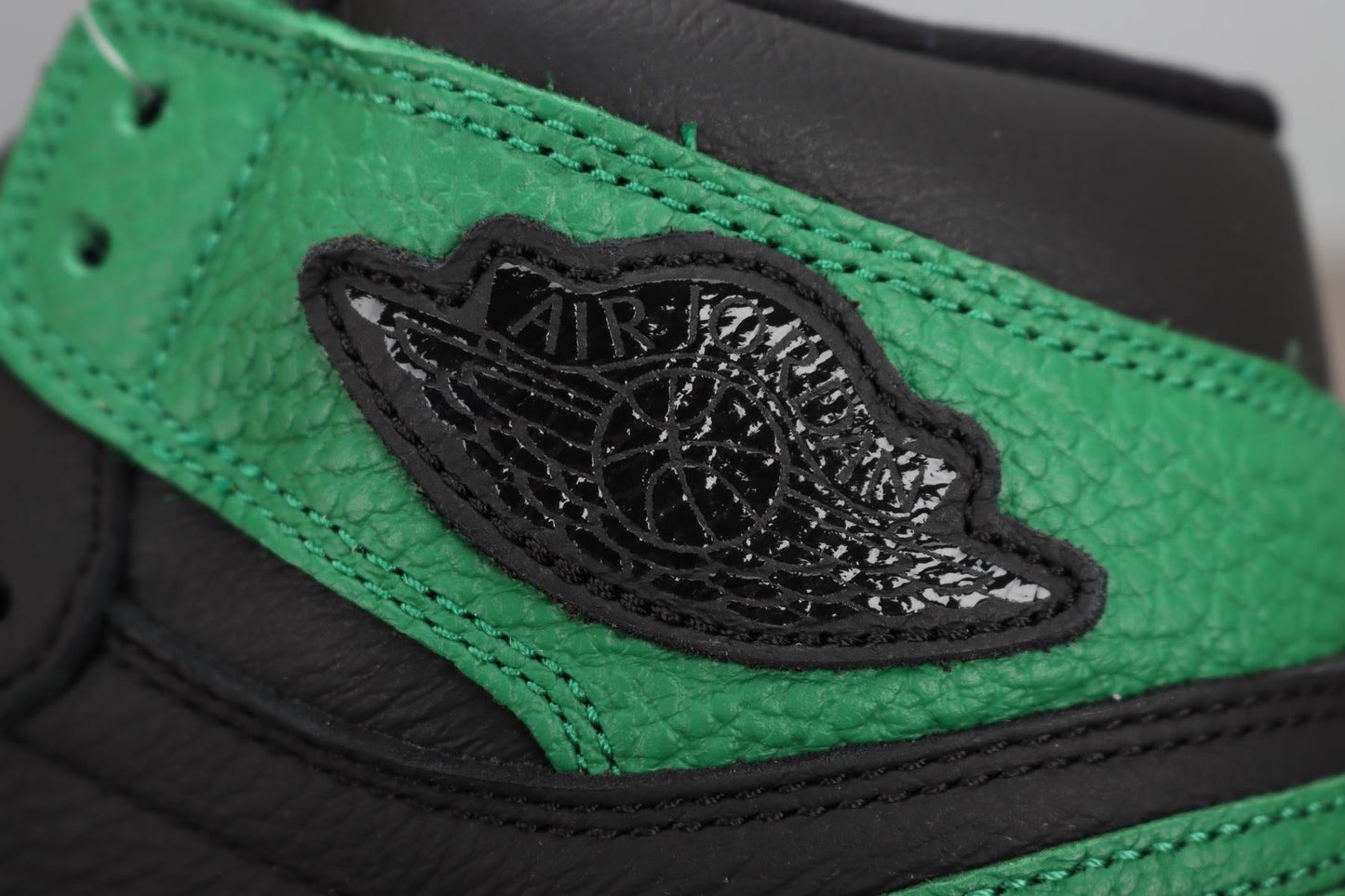 AJ1 Retro High Pine Green 2.0 - UK 11 / US 12 / EU 46