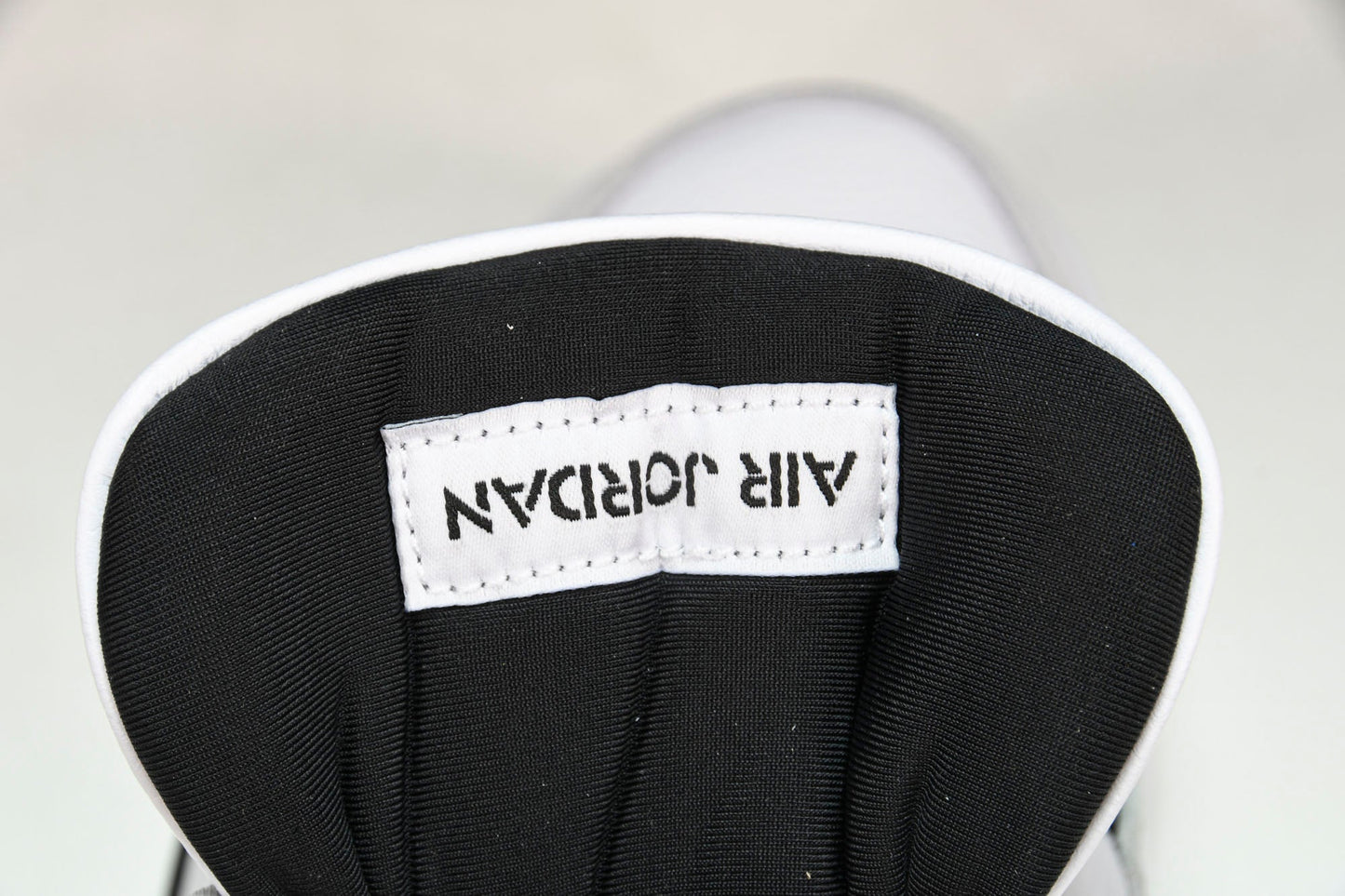 AJ4 Retro 'Military Black' - UK W 3 (M 3.5) / US W 5.5 (M 4) / EU 36
