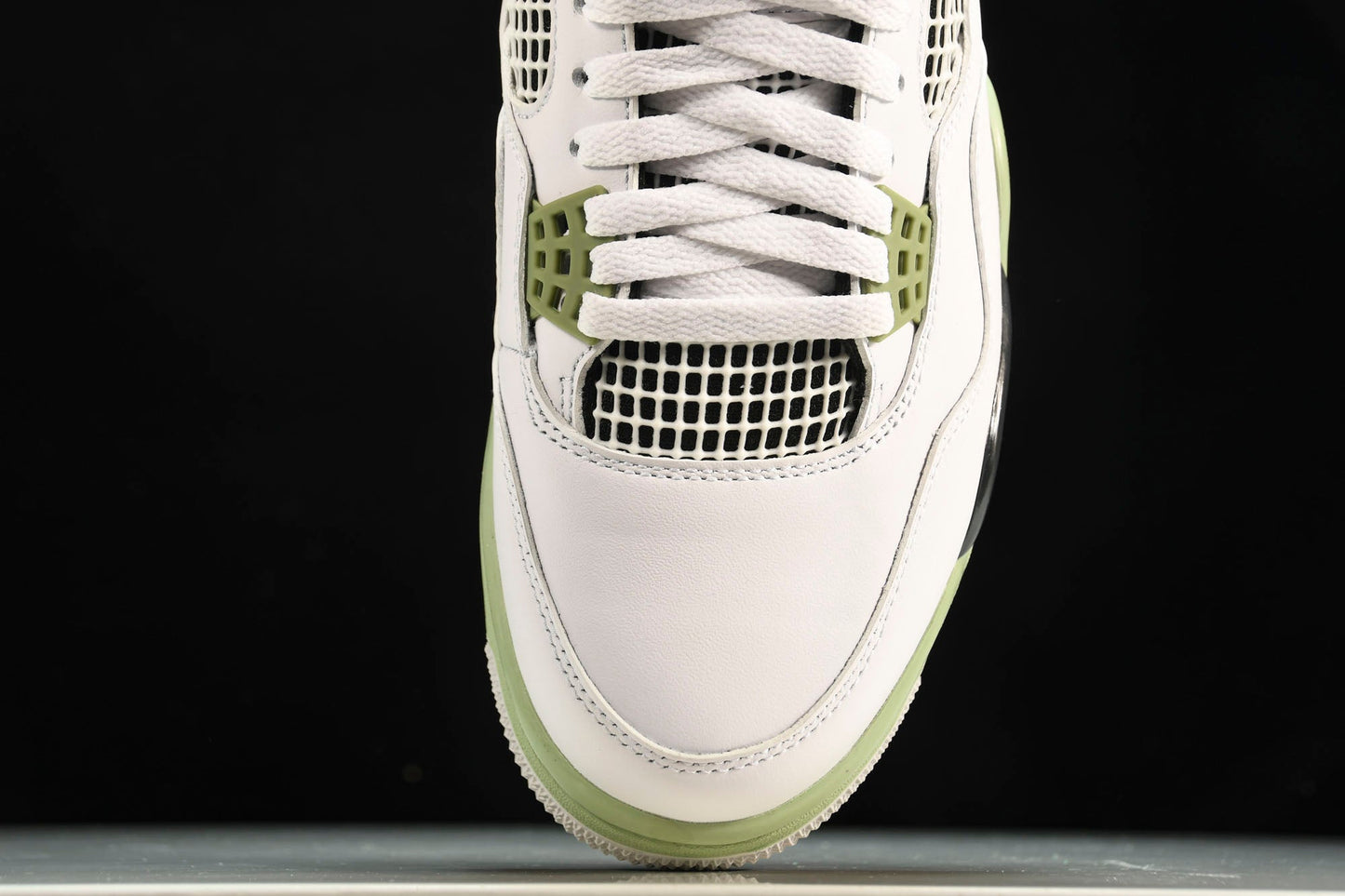 AJ4 Retro 'Seafoam' - UK W 3 (M 3.5) / US W 5.5 (M 4) / EU 36