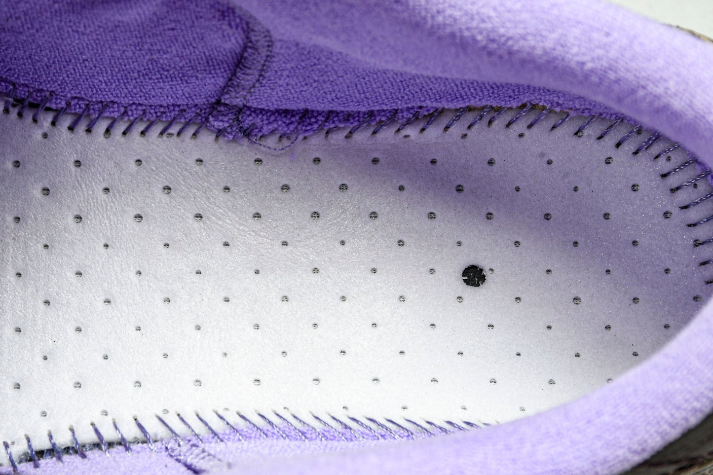 Вalenciaga Hamptons Worn-Out Sneaker 'Brown Lilac'