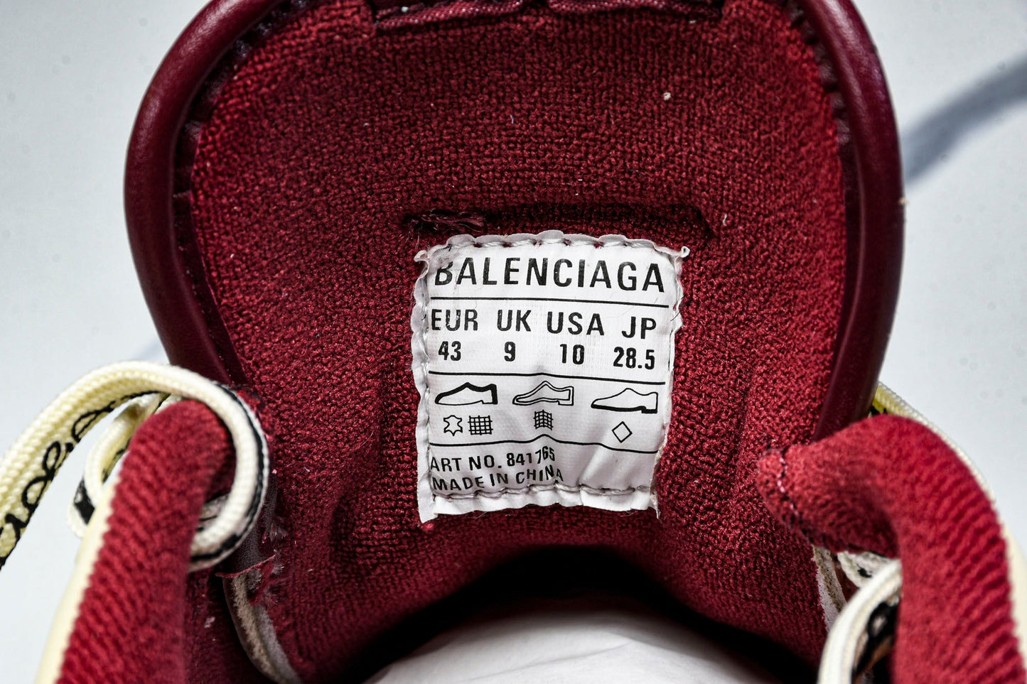Вalenciaga Hamptons Worn-Out Sneaker 'Off-White Red'