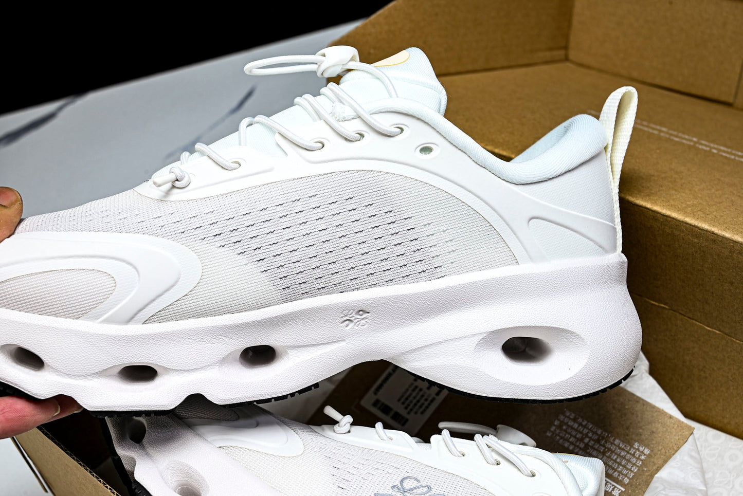 LOEWE × ON Cloudsolo 'White'