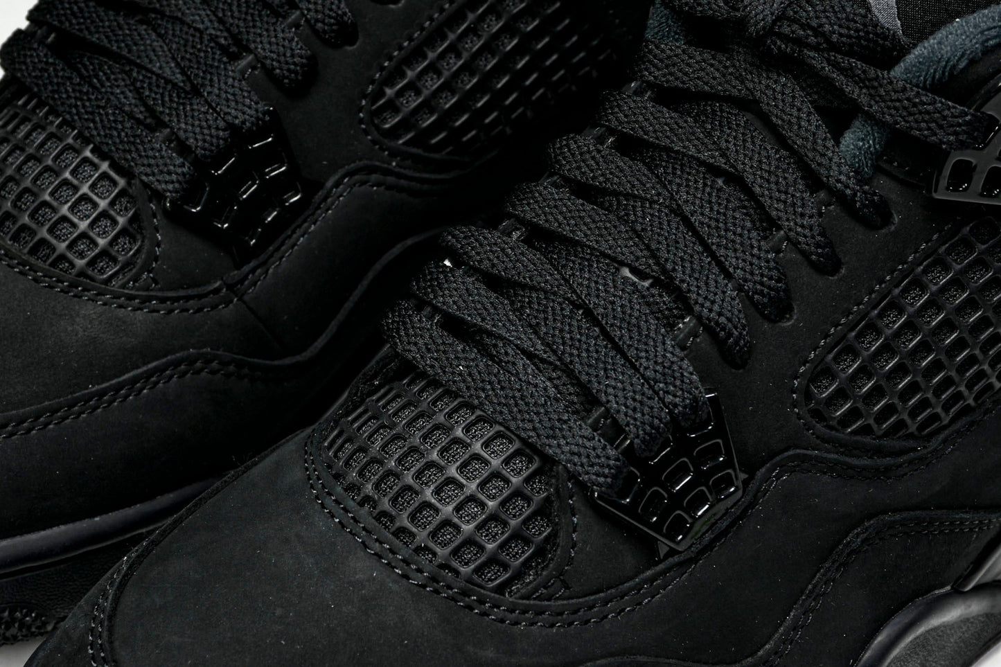 AJ4 Retro 'Black Cat' (2025)