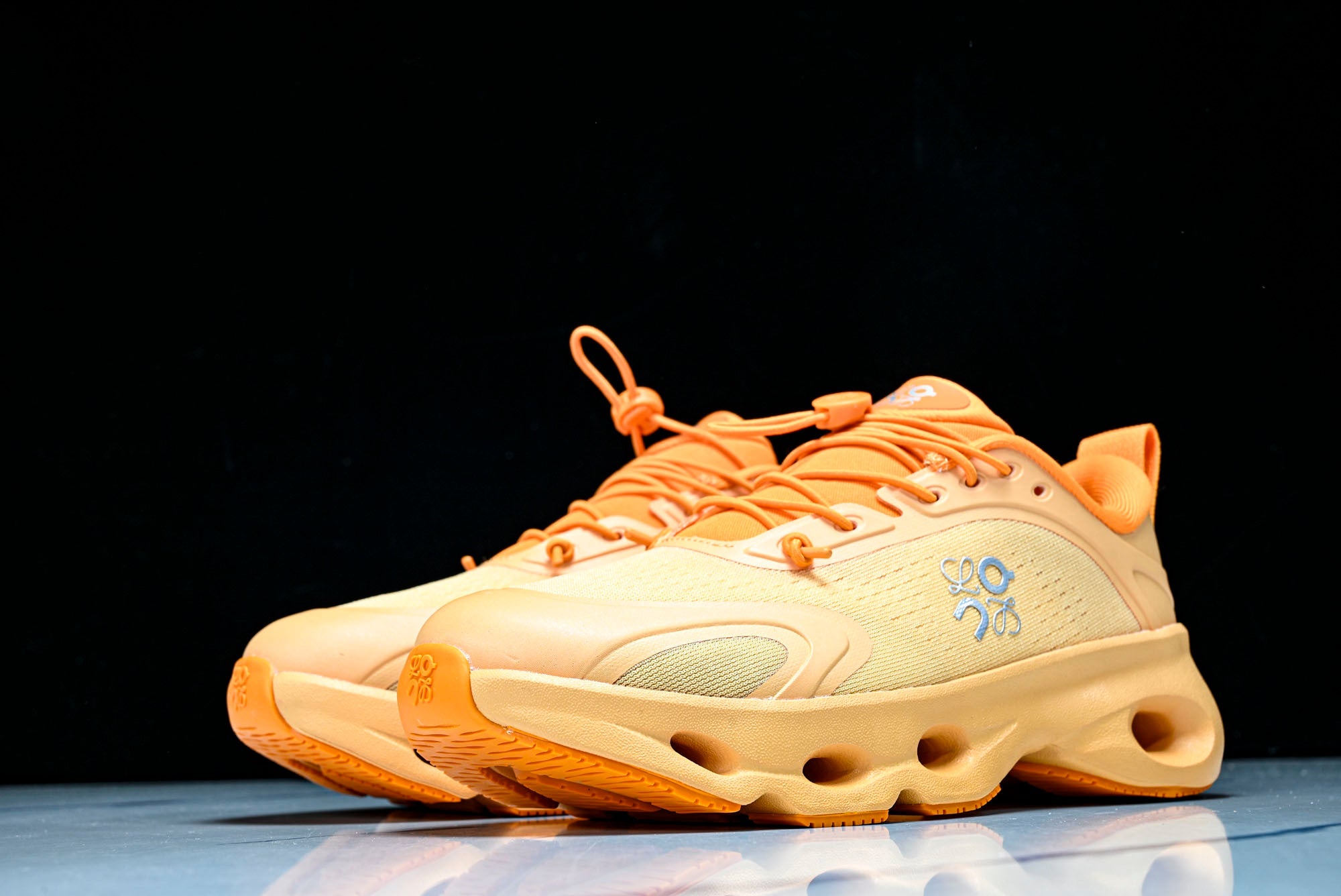 LOEWE × ON Cloudsolo 'Orange'