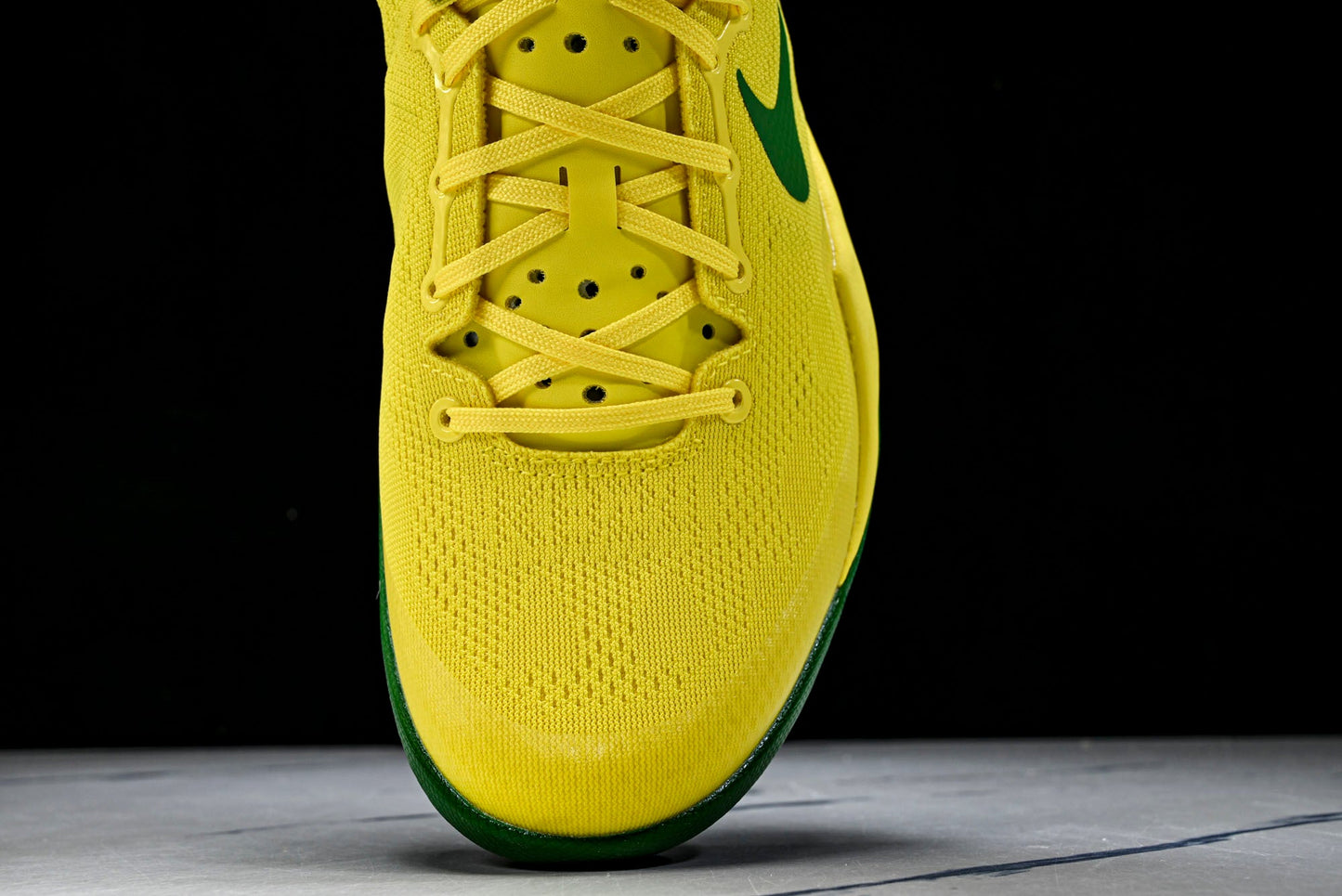 Kobe 8 Protro Oregon Ducks PE 'Yellow'