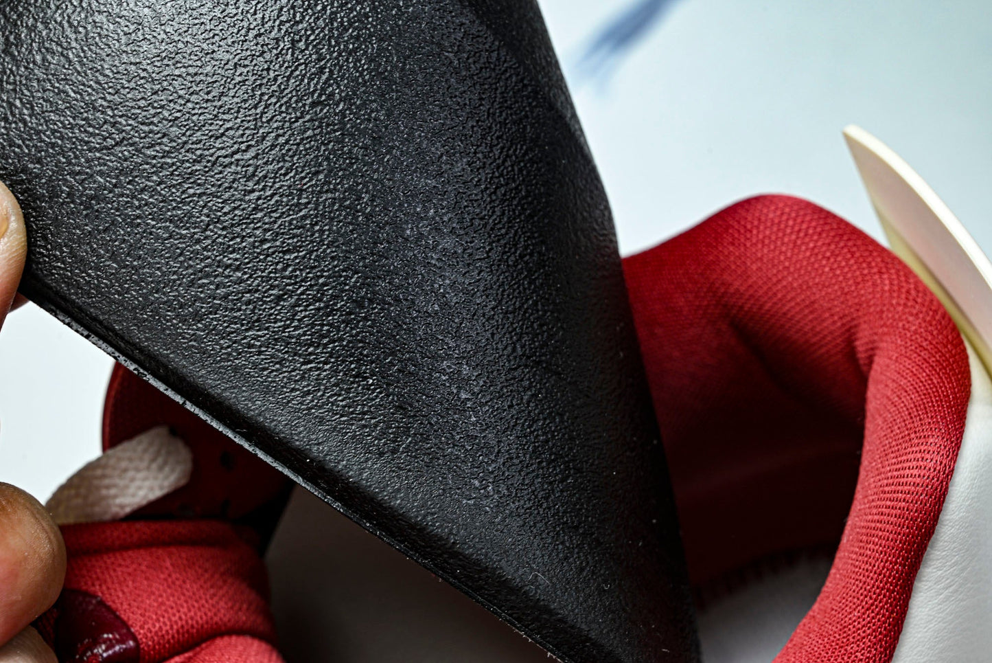 AJ4 Retro Valentine's Day 'Sierra Red'