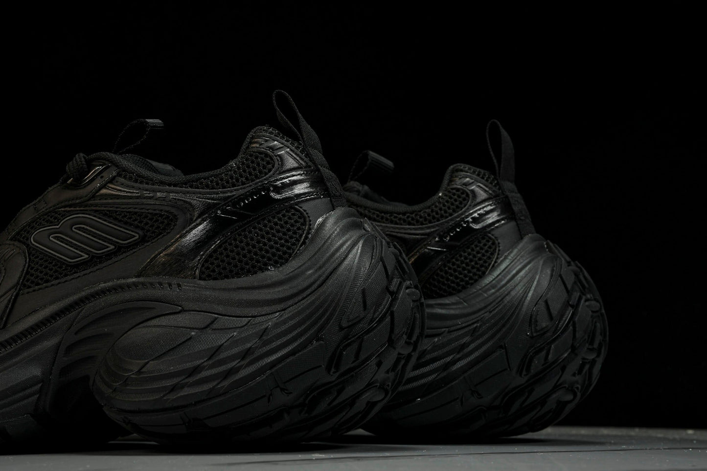 10XL Sneaker 'Black'