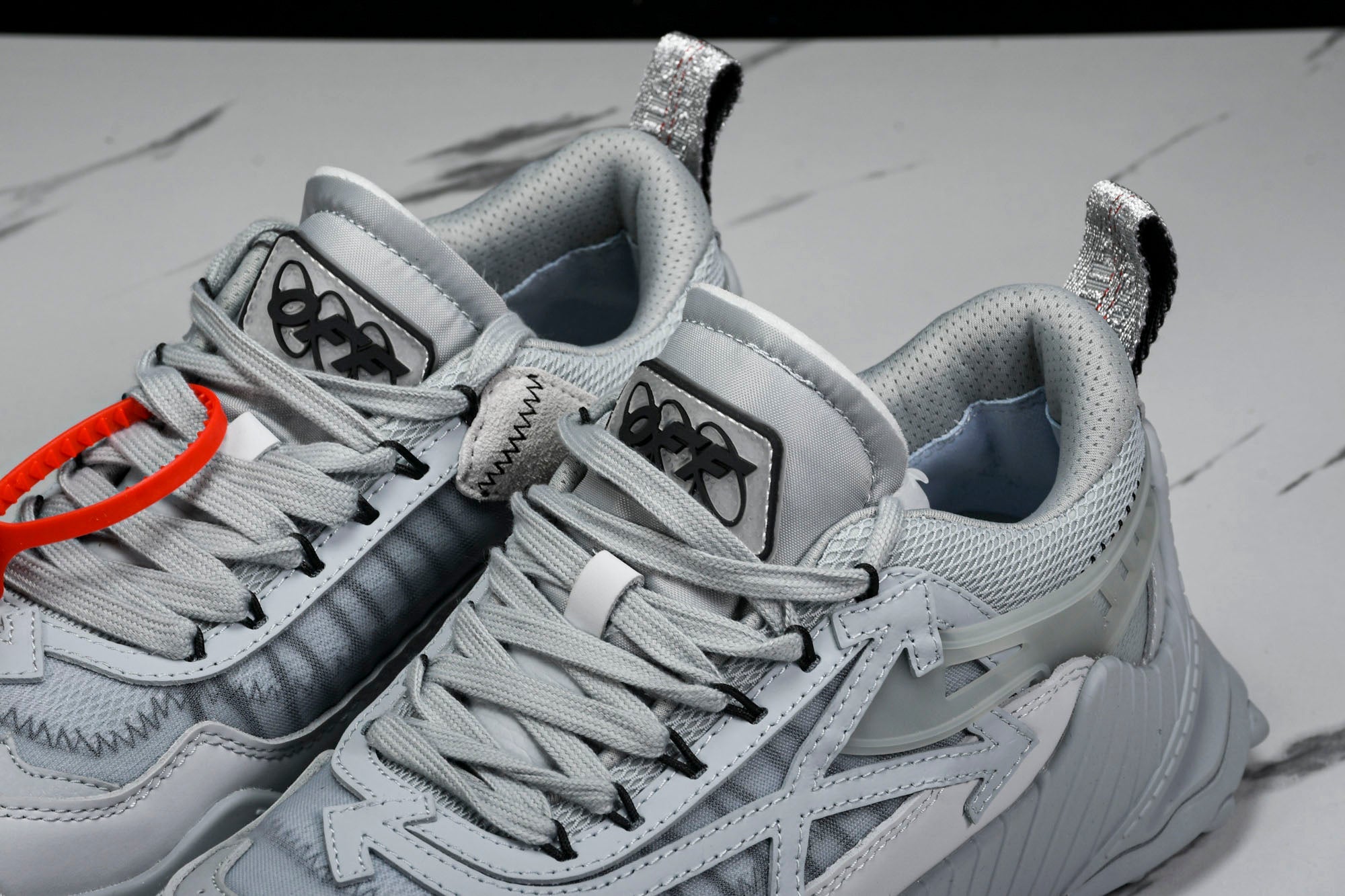 x off white nrg as easy run tight in oil grey & vast grey