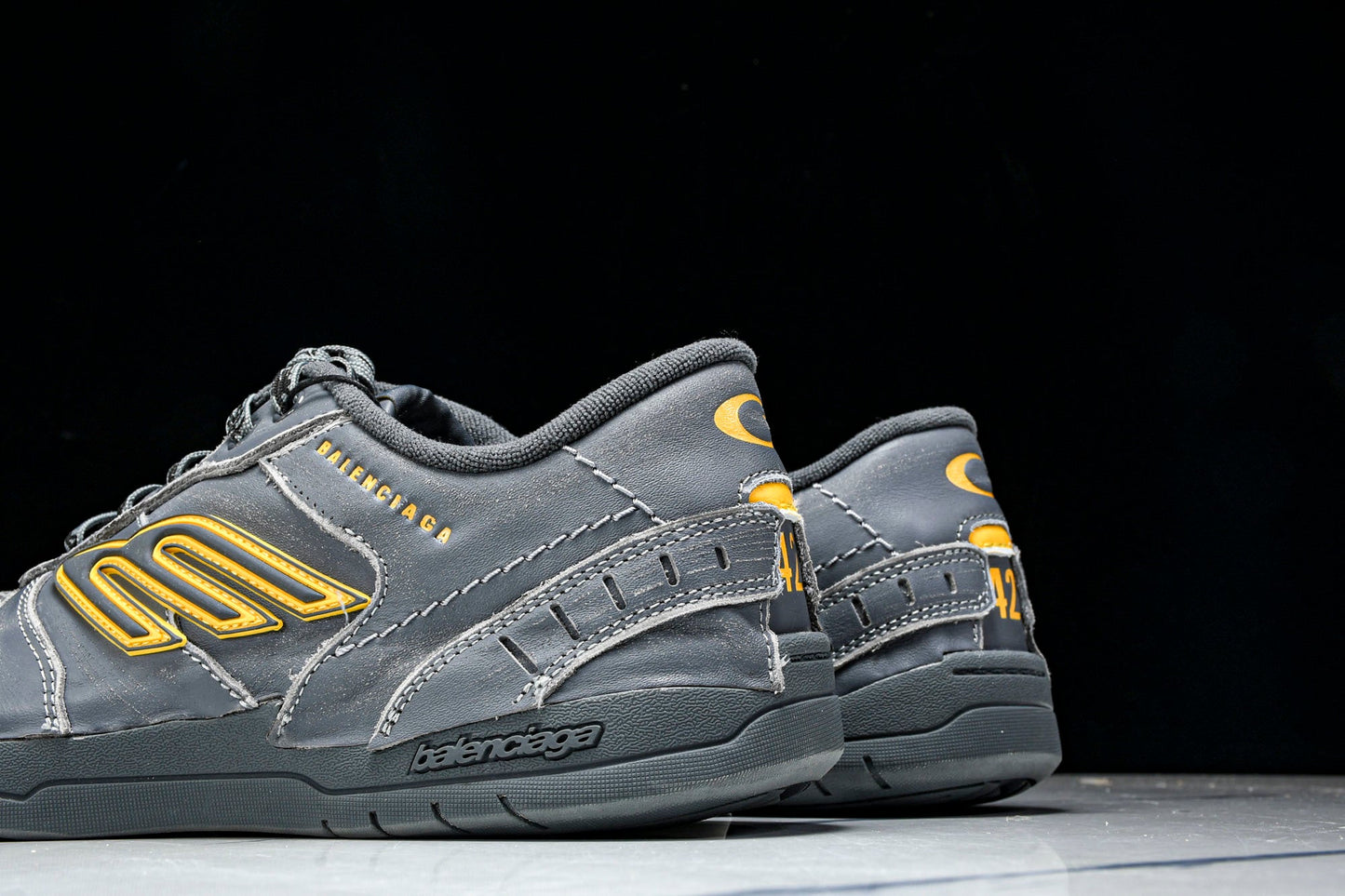 Вalenciaga Hamptons Worn-Out Sneaker 'Grey Yellow'