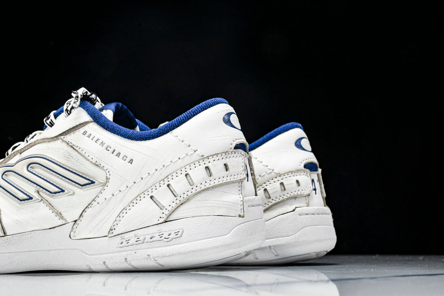Вalenciaga Hamptons Worn-Out Sneaker 'White Blue'