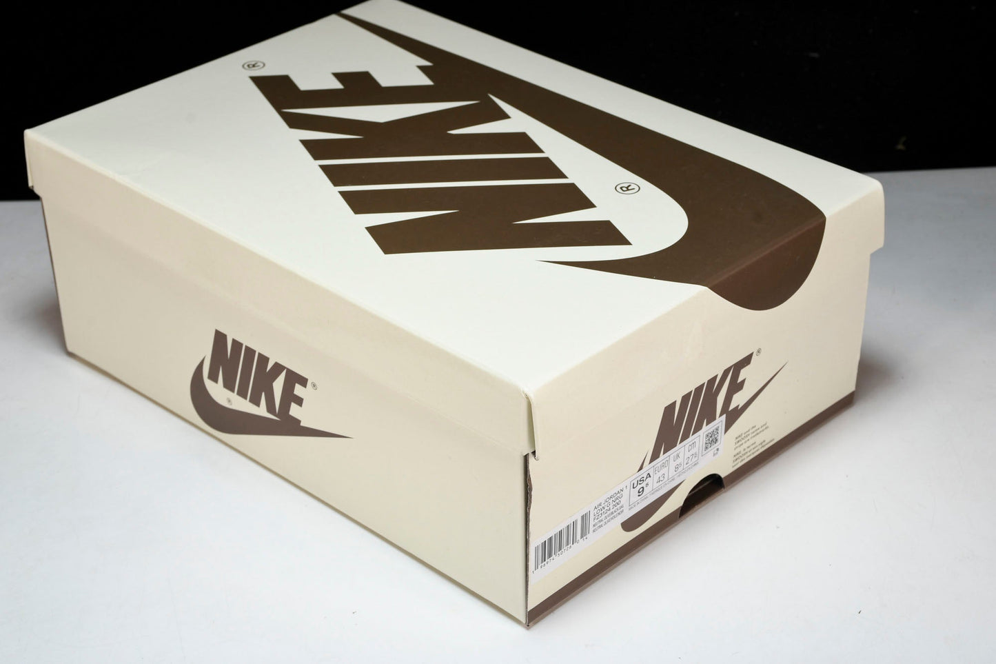 Travis Scott x AJ1 Low 'Golf' - UK W 3 (M 3.5) / US W 5.5 (M 4) / EU 36