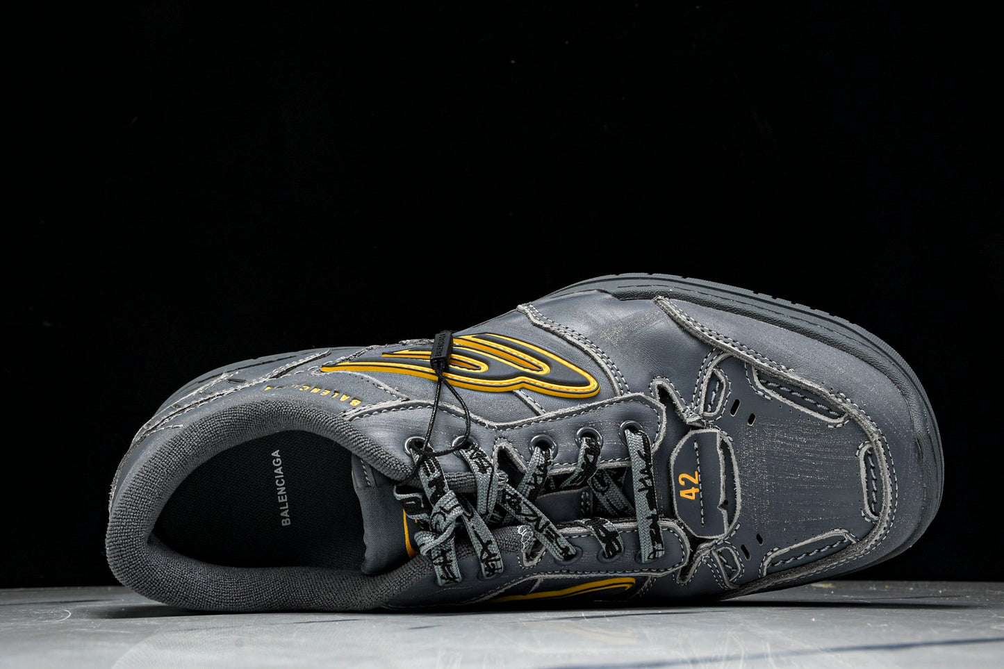 Вalenciaga Hamptons Worn-Out Sneaker 'Grey Yellow'