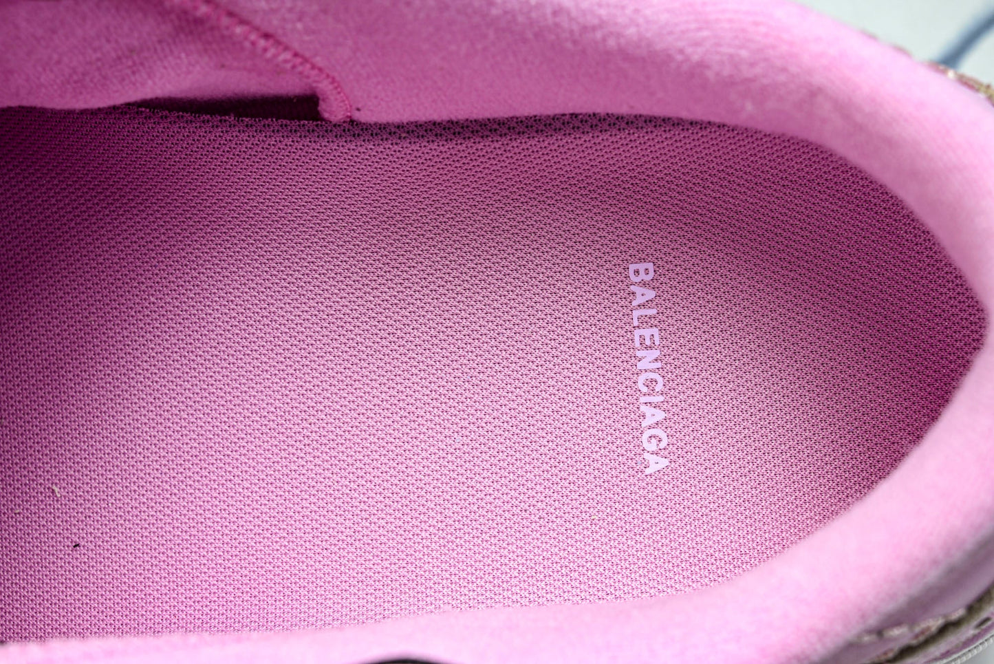 Вalenciaga Hamptons Worn-Out Sneaker 'White Pink'