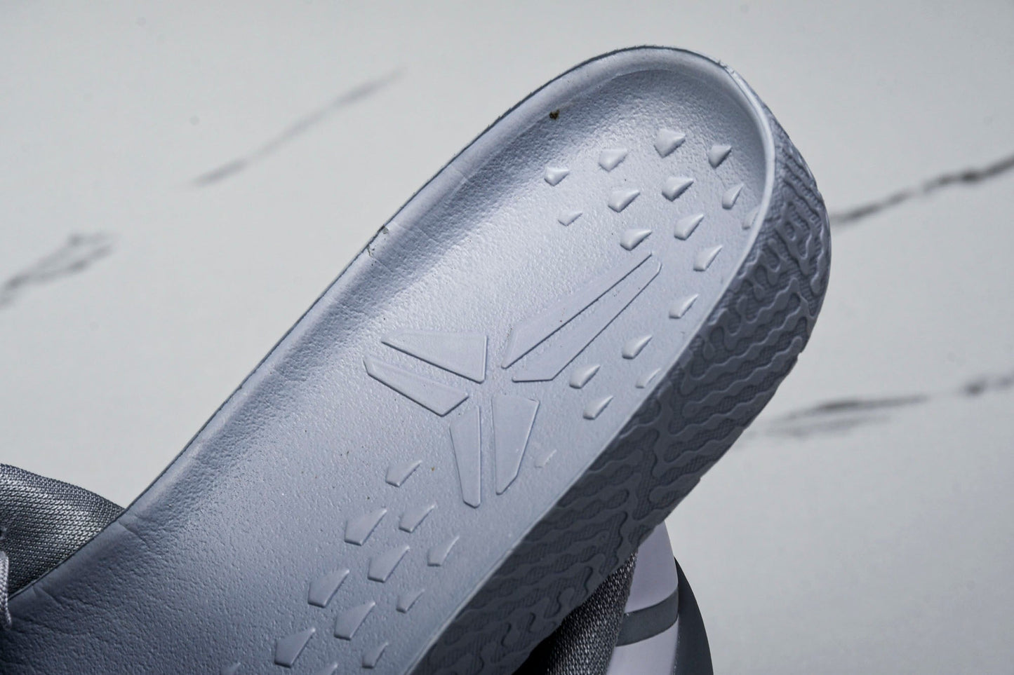 Kobe 8 Protro 'Wolf Grey' - UK 8 / US 9 / EU 42.5