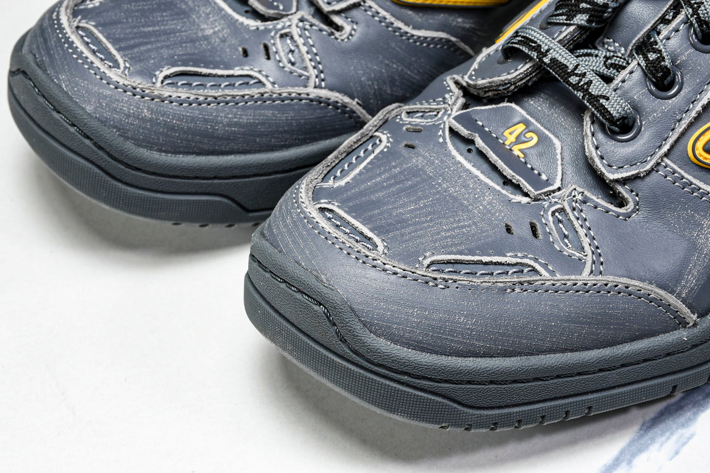 Вalenciaga Hamptons Worn-Out Sneaker 'Grey Yellow'