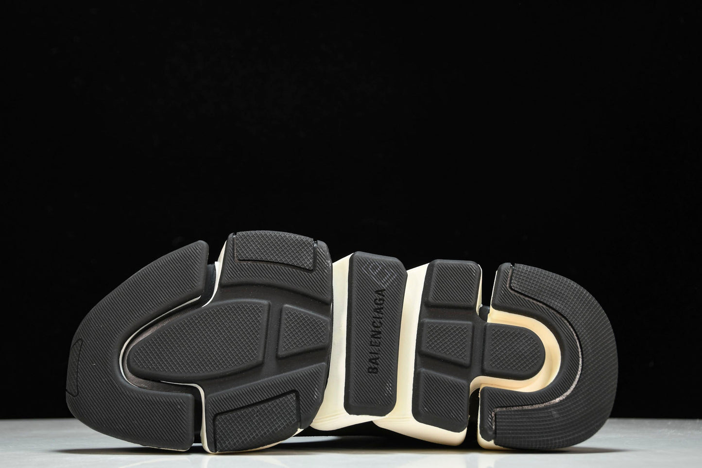 Speed 2.0 Trainers 'Black White' - UK 9 / US 10 / EU 43