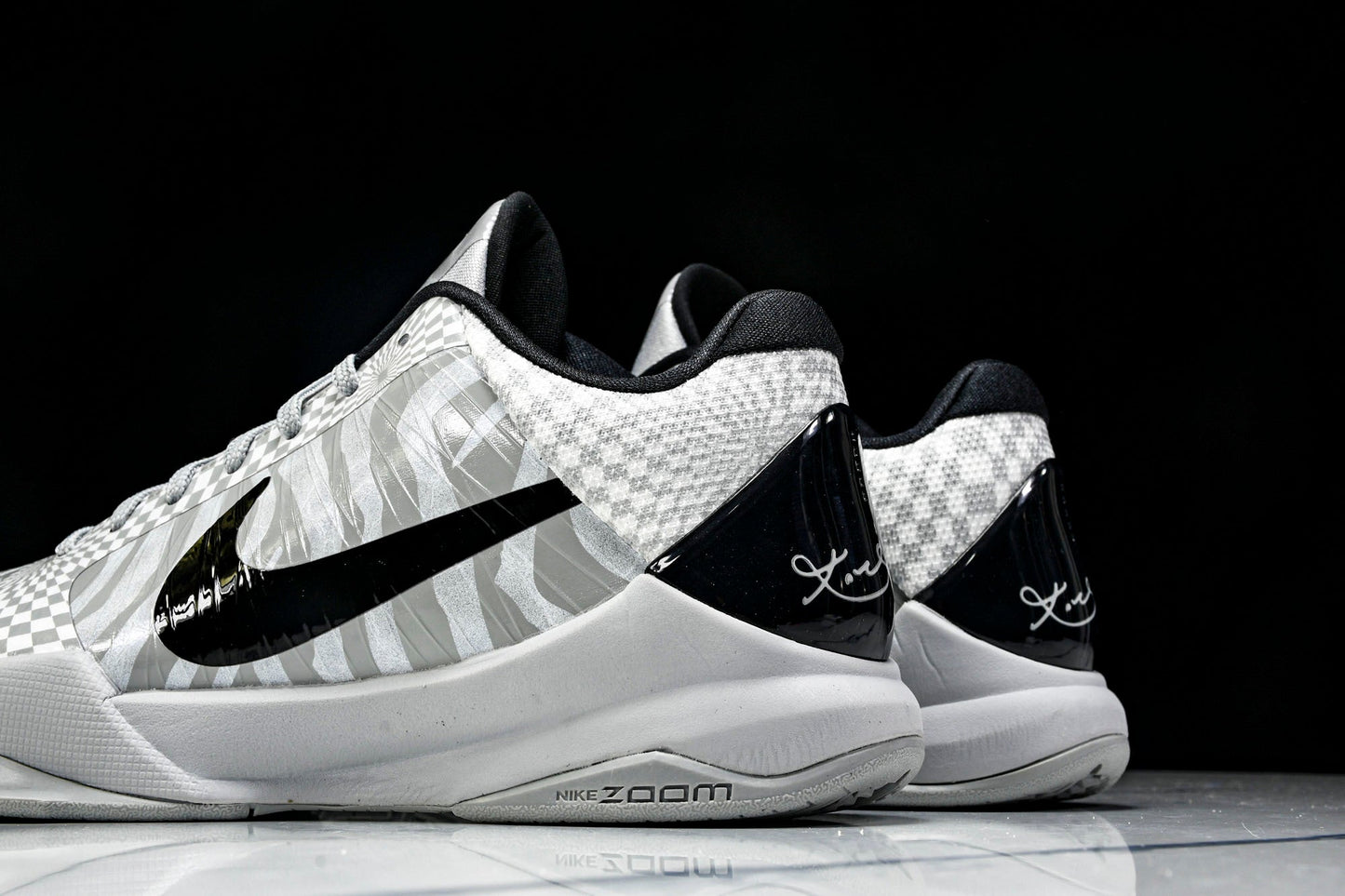 Kobe 5 Protro Demar Derozan PE 'Zebra'