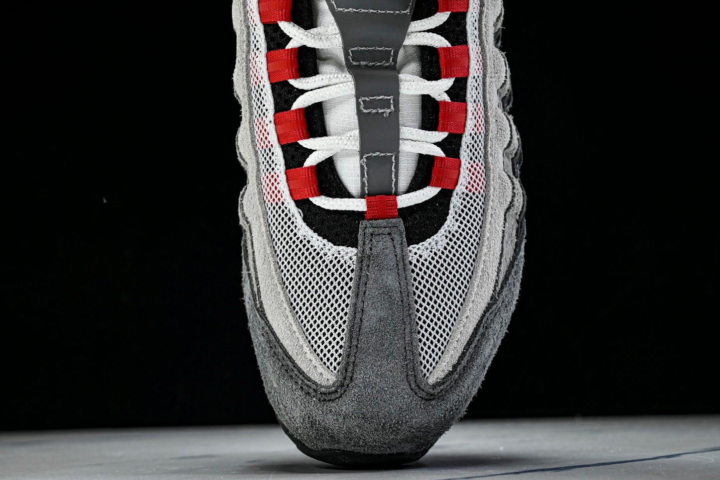 Undefeated x AM95 Geo Exclusive Pack 'Tokyo Bright Crimson'