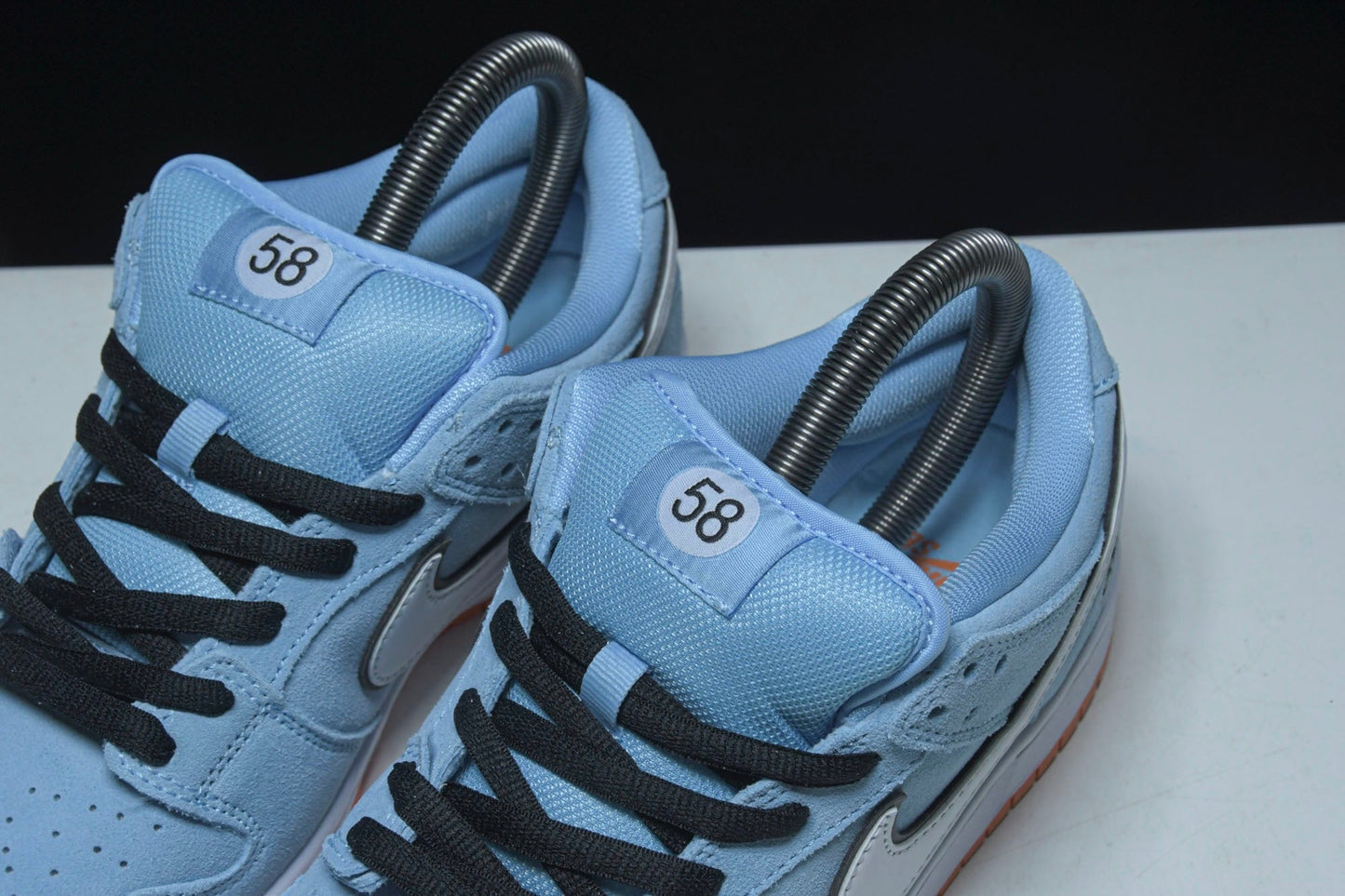 Dnk Low Pro SB 'Gulf' - UK 4.5 (W 4) / US 5 (W 6.5) / EU 37.5