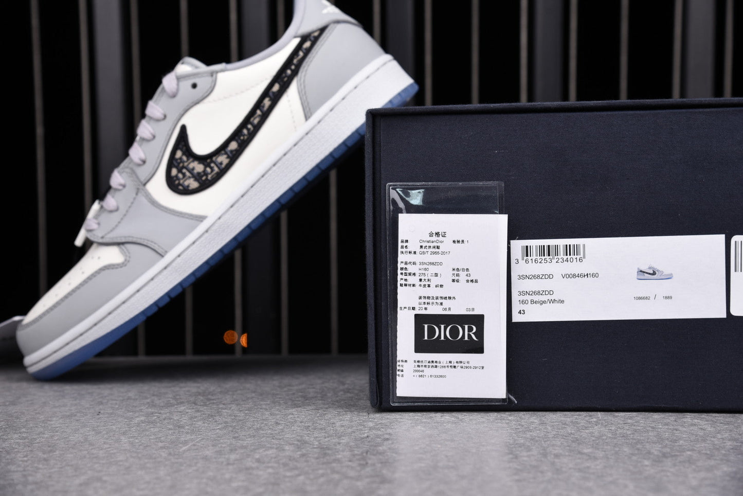 Dr x AJ1 Retro Low OG - UK 8.5 / US 9.5 / EU 43