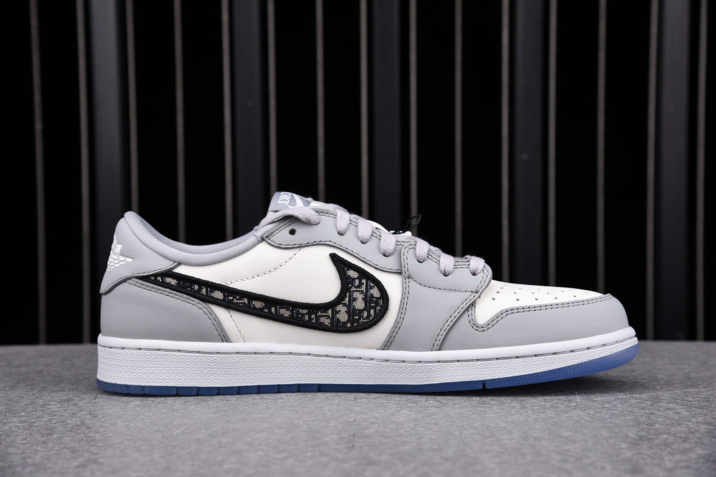 Dr x AJ1 Retro Low OG - UK 8.5 / US 9.5 / EU 43