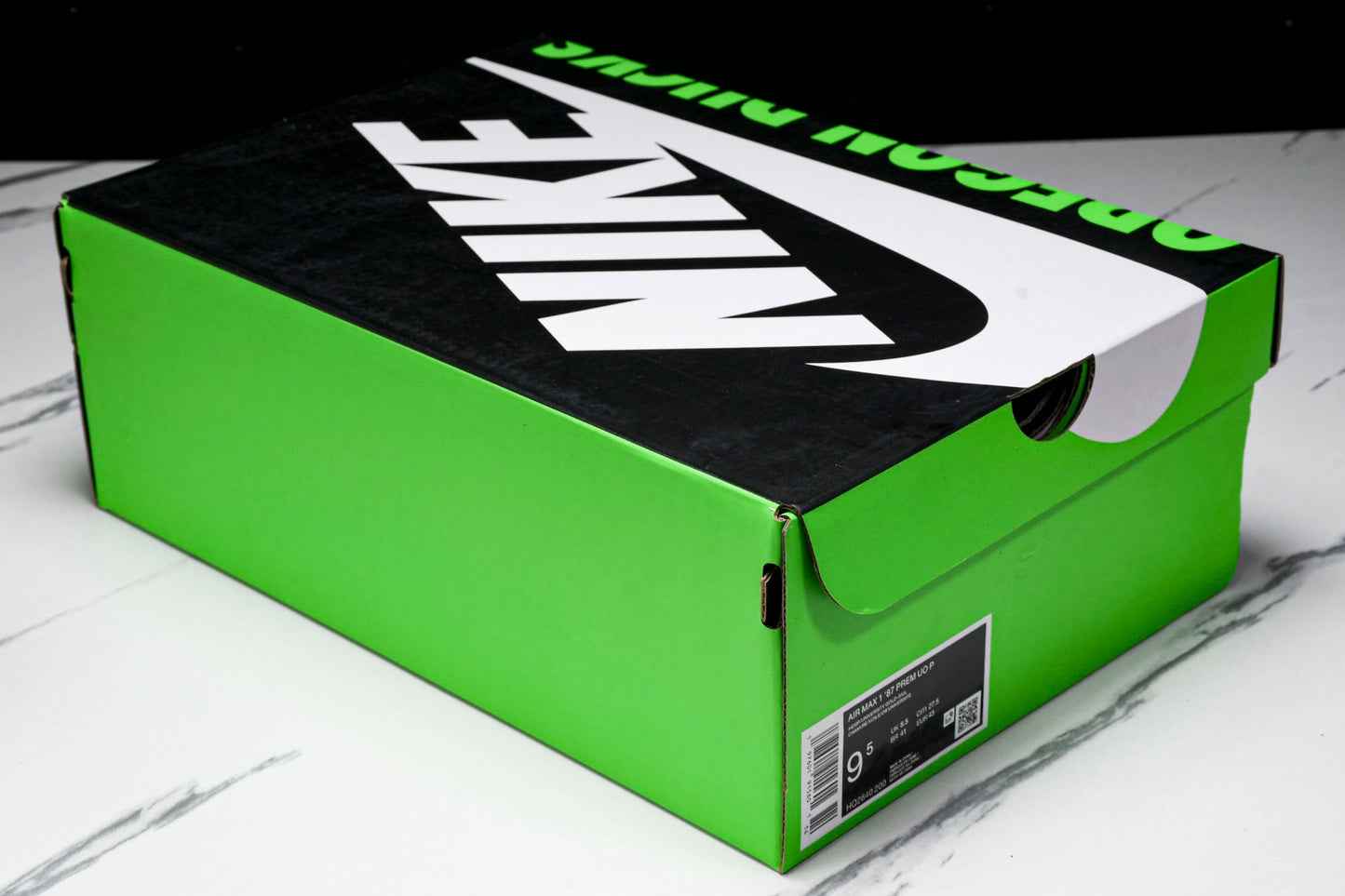 Division Street x AM1 '87 Premium University of Oregon PE - UK 9.5 / US 10.5 / EU 44.5
