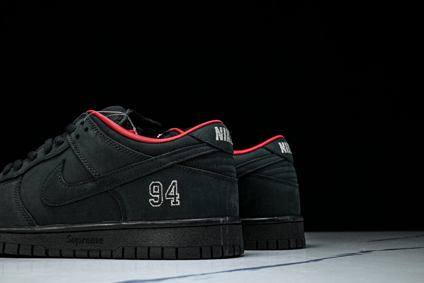 SB Dnk Low x Supreme 94 Black