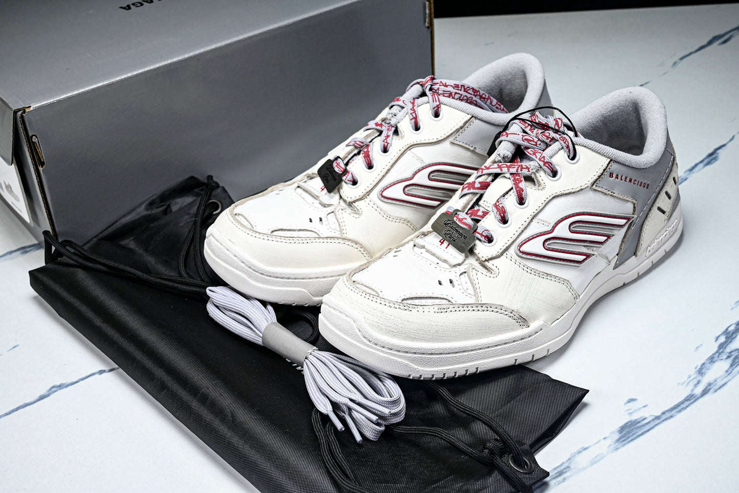 Вalenciaga Hamptons Worn-Out Sneaker 'Off-White Grey Red'