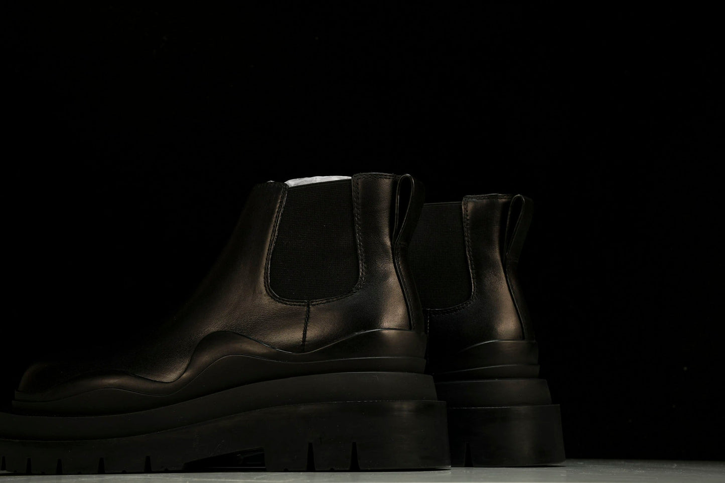 Вottega Veneta Tire Ankle Chelsea Boots 'Black'