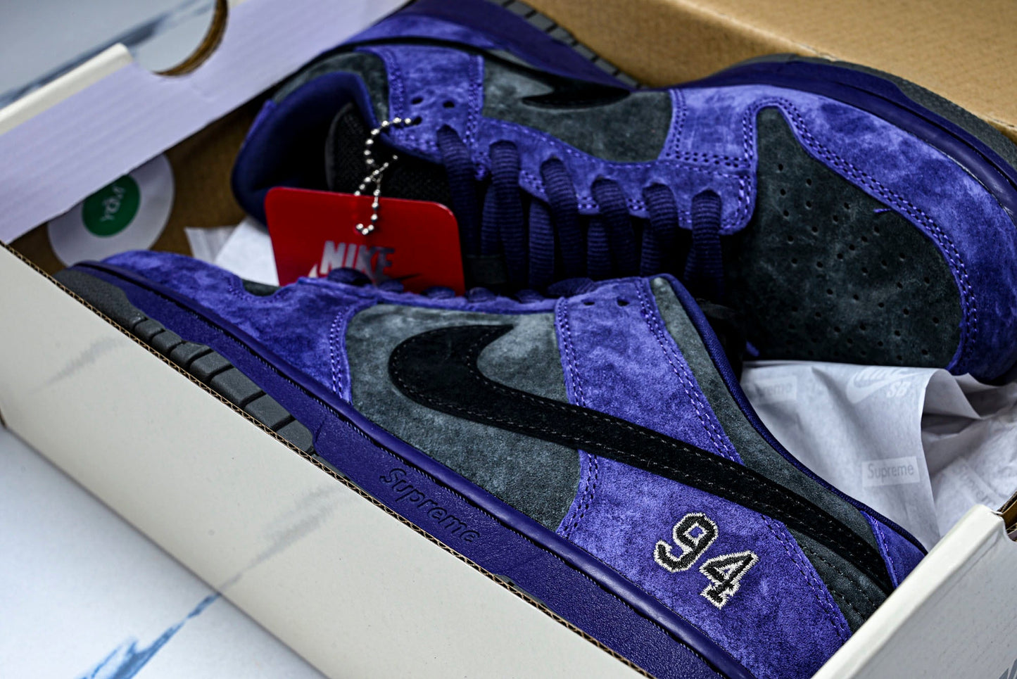 SB Dnk Low x Supreme 94 Ink