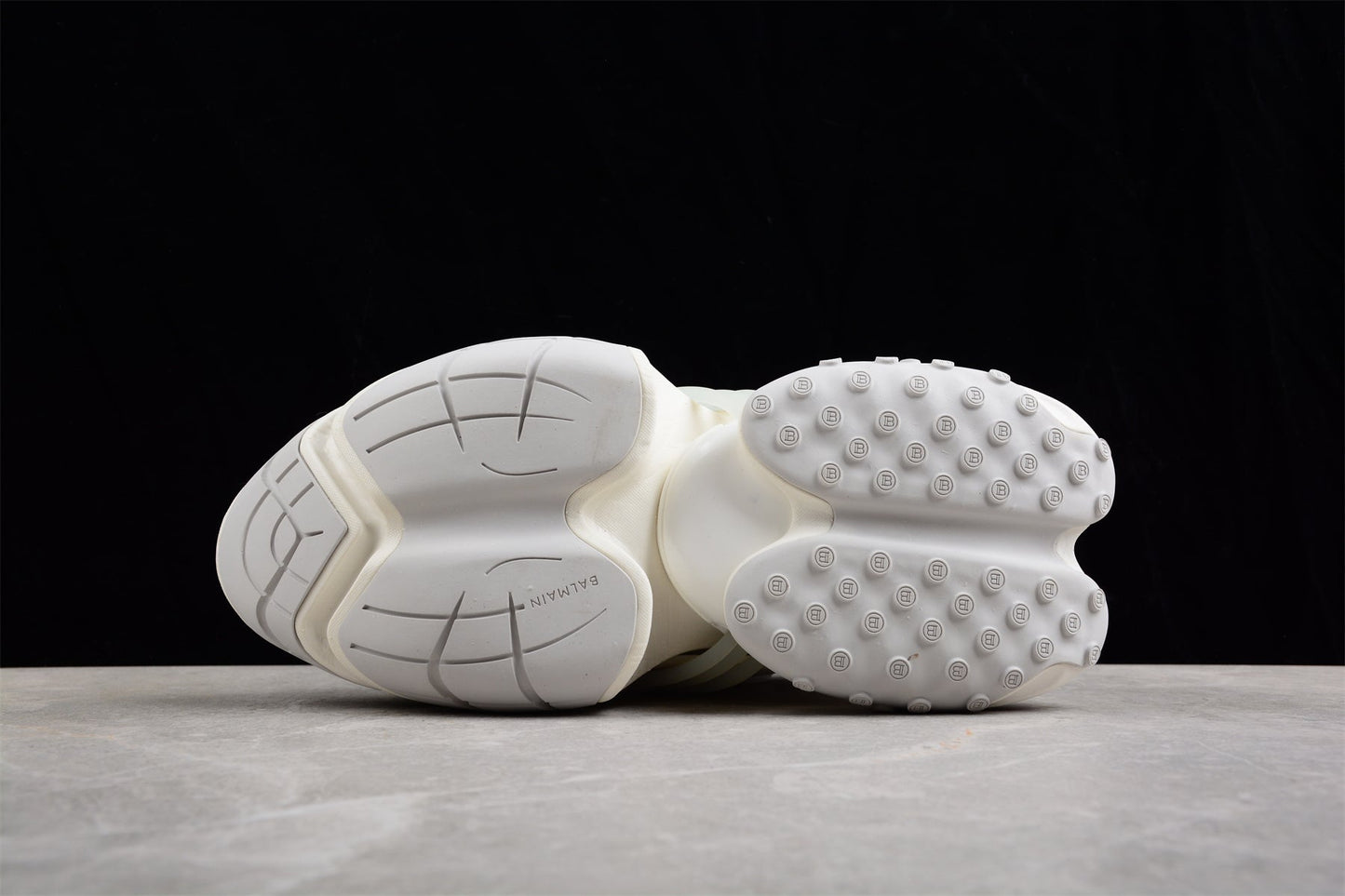 Balmain Unicorn Low-Top 'White' - UK 8 / US 9 / EU 42
