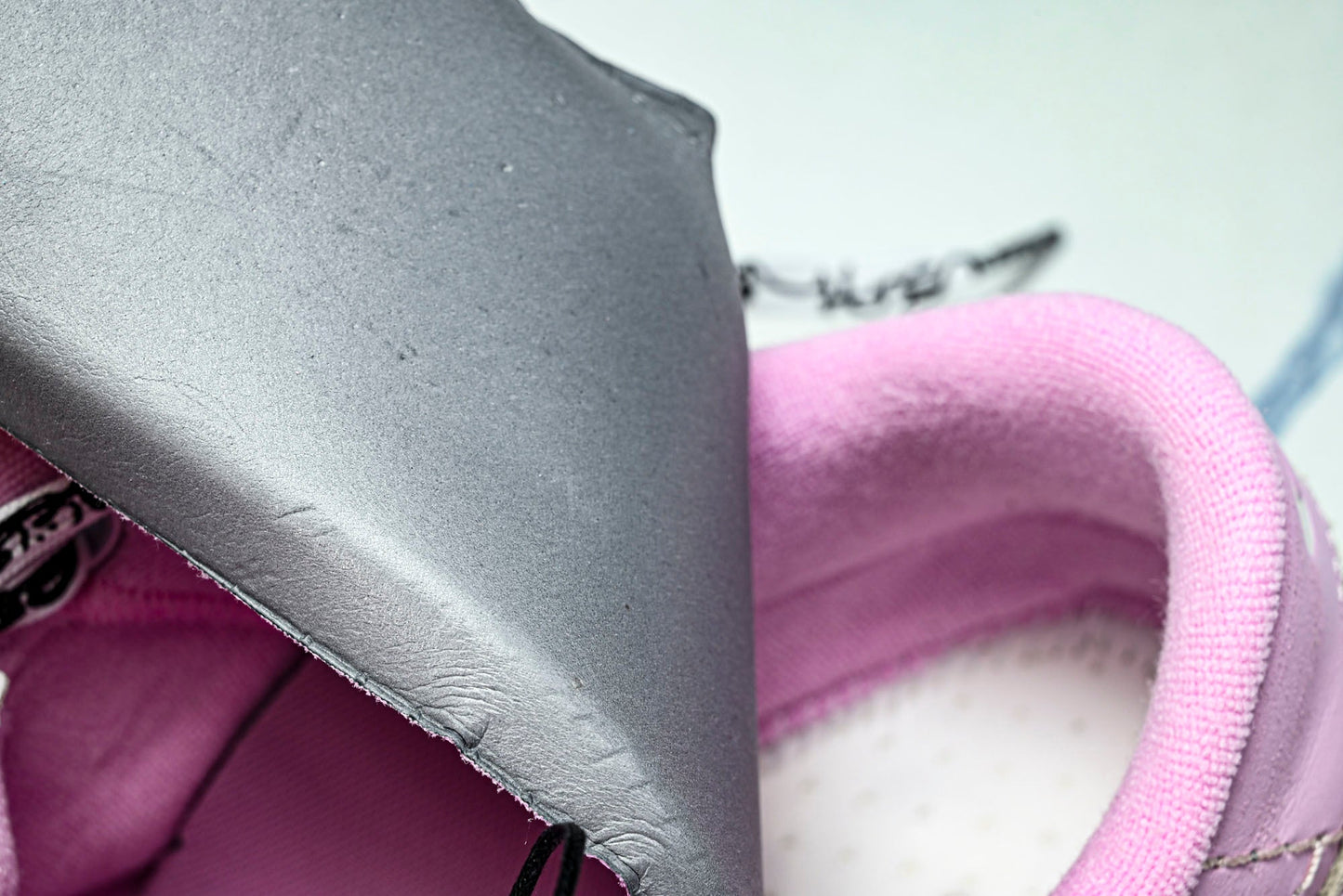 Вalenciaga Hamptons Worn-Out Sneaker 'White Pink'