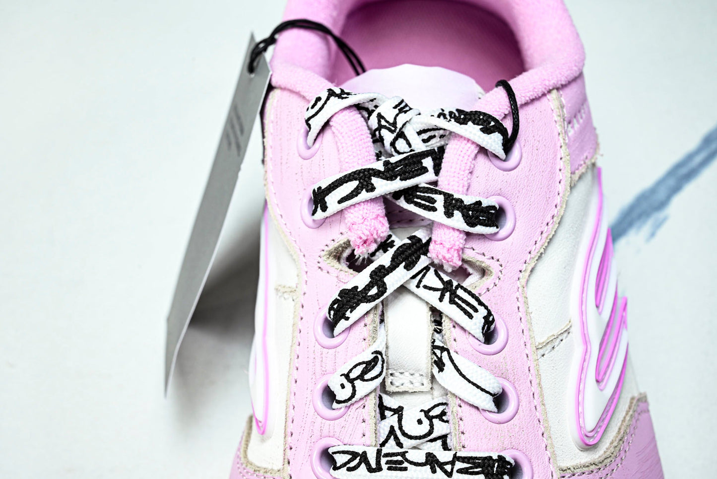 Вalenciaga Hamptons Worn-Out Sneaker 'White Pink'