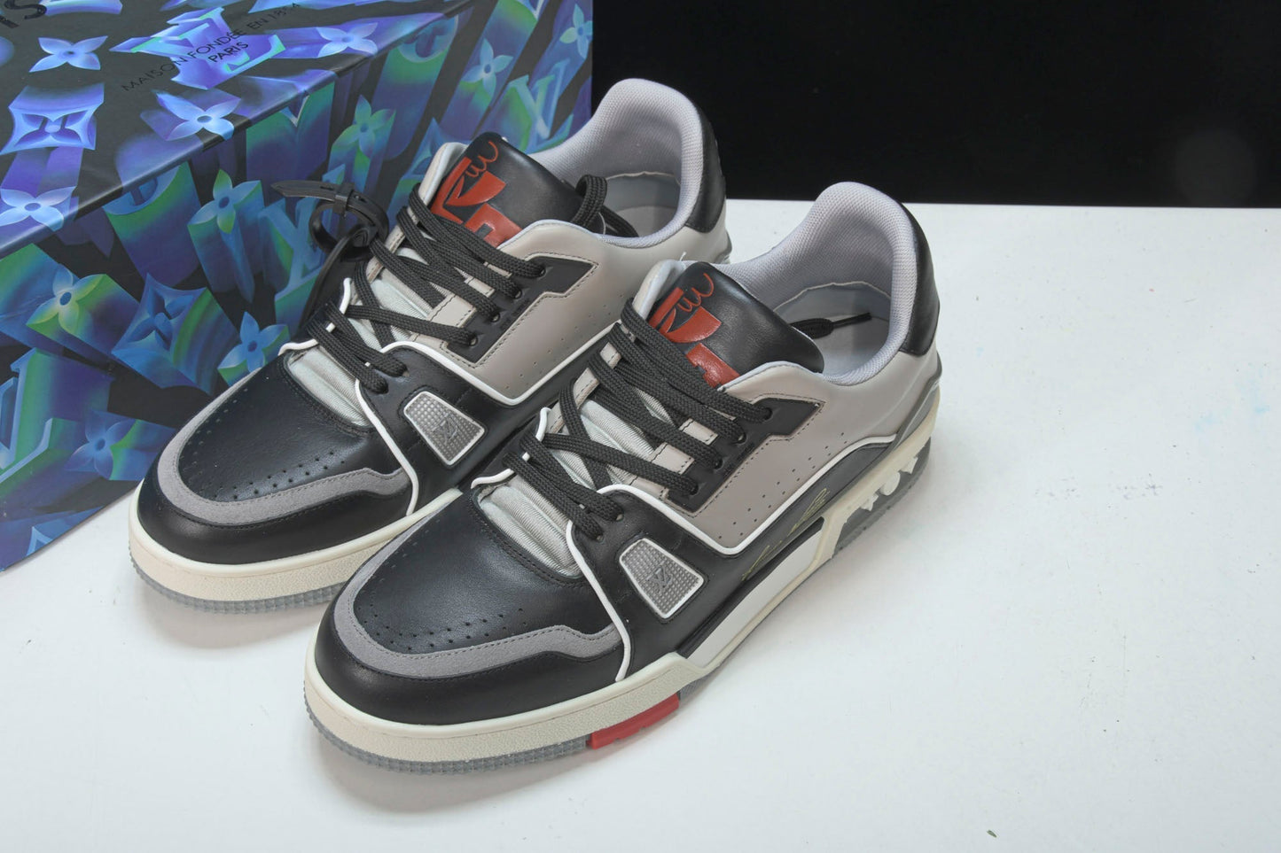 Louis Vuittоп Trainer Low 'Black Grey' - UK 5 / US 6 / EU 39