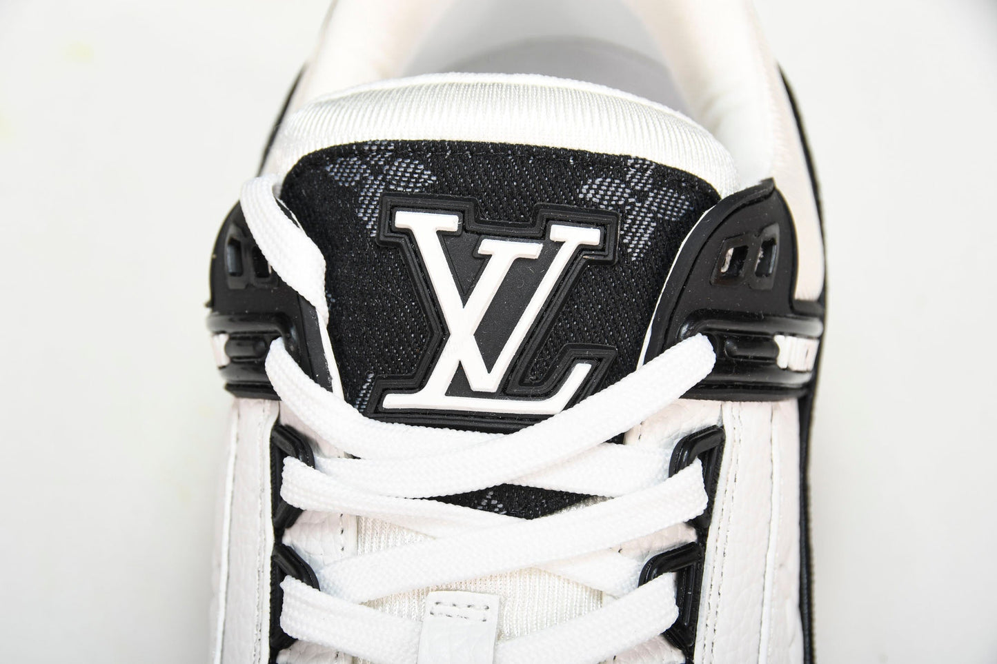 Louis Vuittоп Trainer Low 'Black White' - UK 6 / US 7 / EU 40