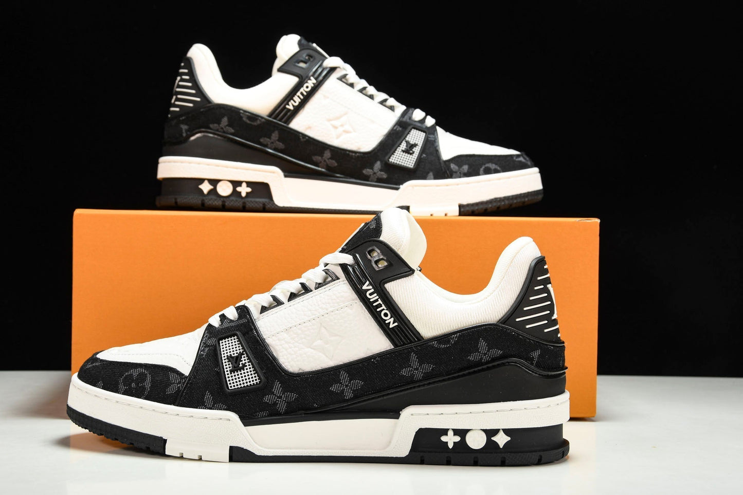 Louis Vuittоп Trainer Low 'Black White' - UK 6 / US 7 / EU 40